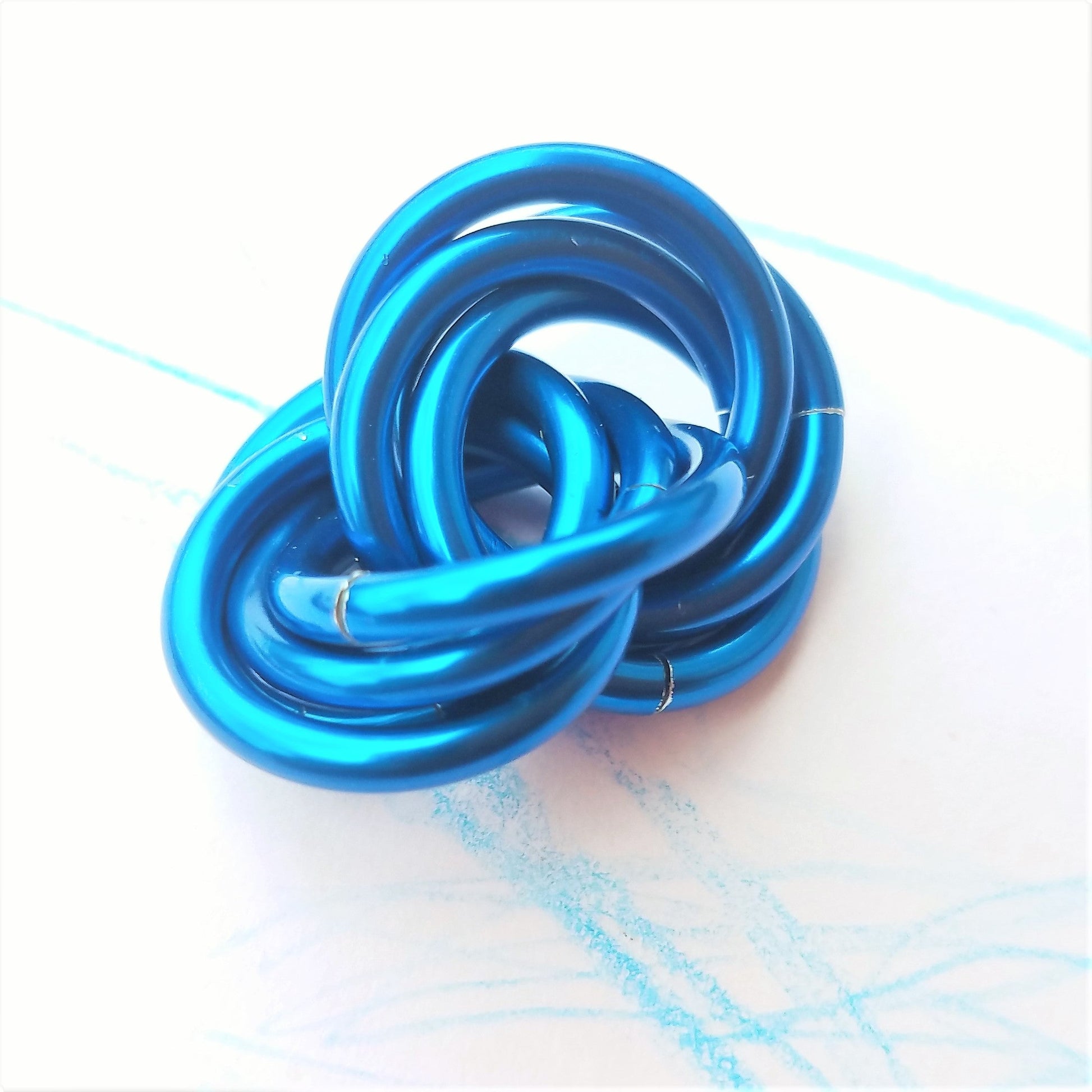 Möbii® SOLID Color Collection: Stress Ball, Stim Fidget Ball Desk Toy Steel Lynx