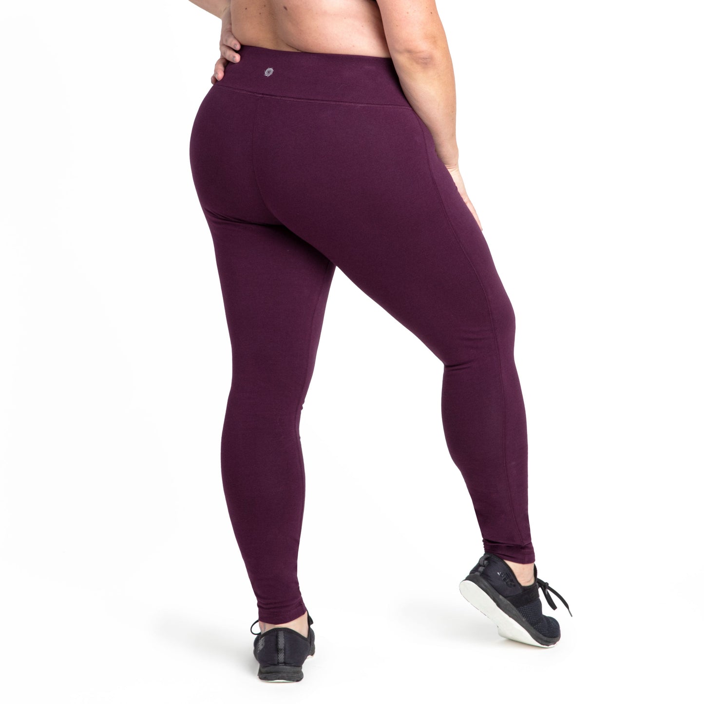 Black Dahlia leggings with high-rise waistband and fitted legs
