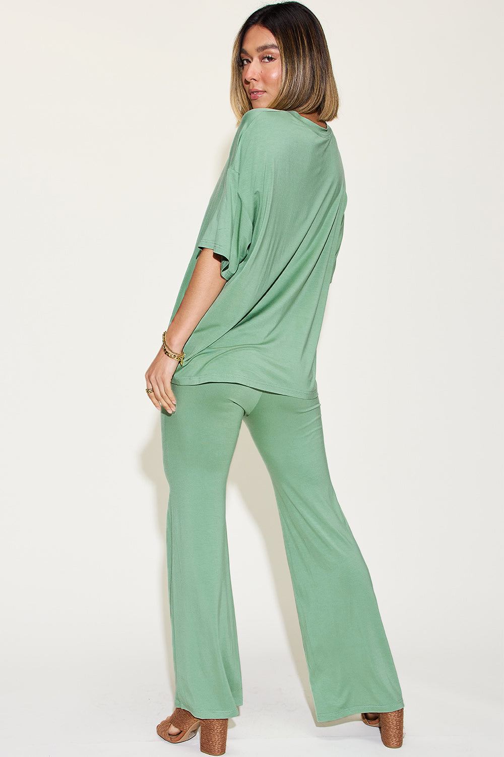 Sage back-view drop-shoulder t-shirt and flare pants set with loose fit and long legs