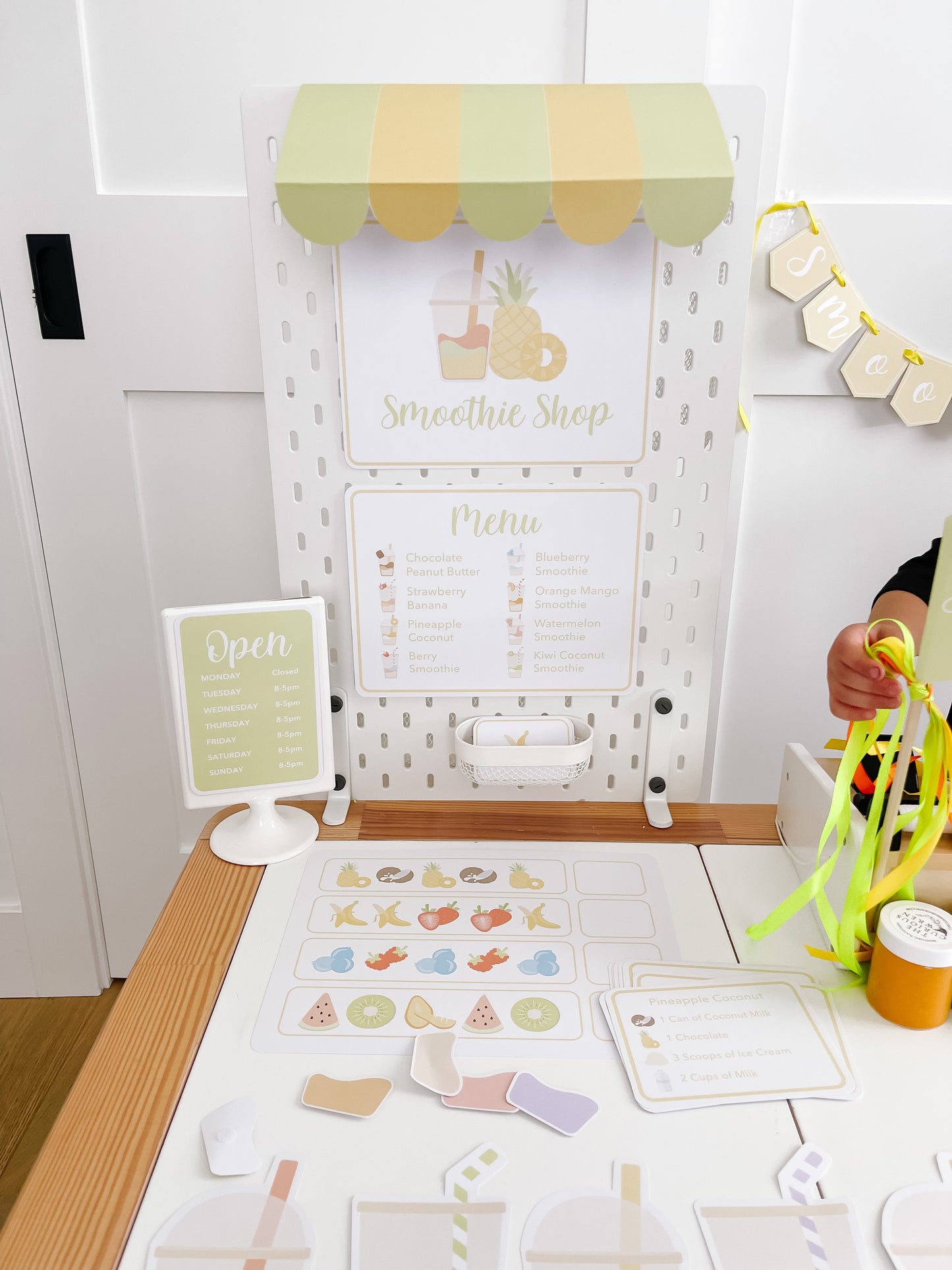 Smoothie Shop Dramatic Play Kit
