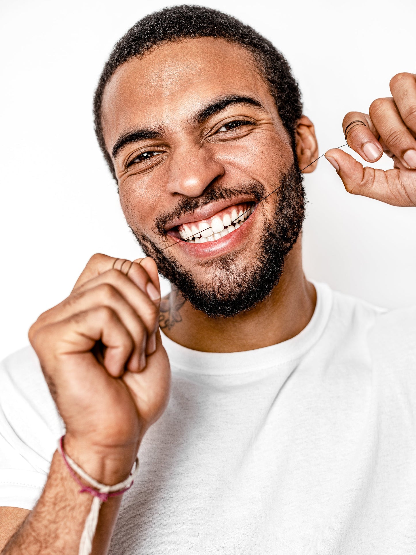 Brilliant Black® Floss – Whitens Between Teeth Naturally Terra & Co.