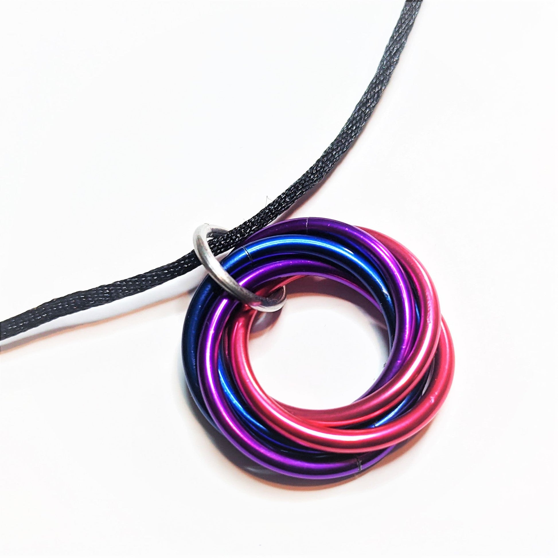 Möbii® Necklace PRIDE Combinations (Medium) - Stylish Fidget Jewelry Steel Lynx