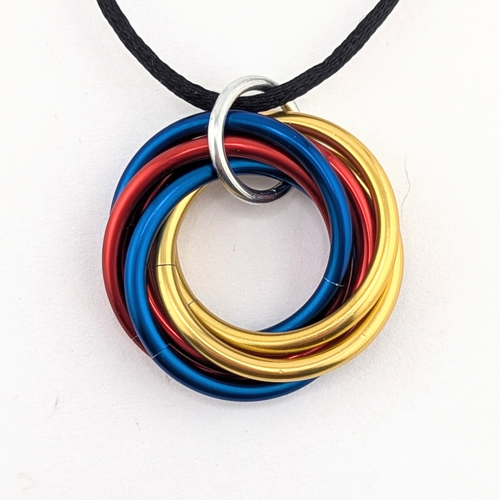 Möbii® "Stay Gold, America": Long Live the American Dream, Stylish Discreet Fidget Fashion Wear: Necklaces, Earrings, Keychains Steel Lynx