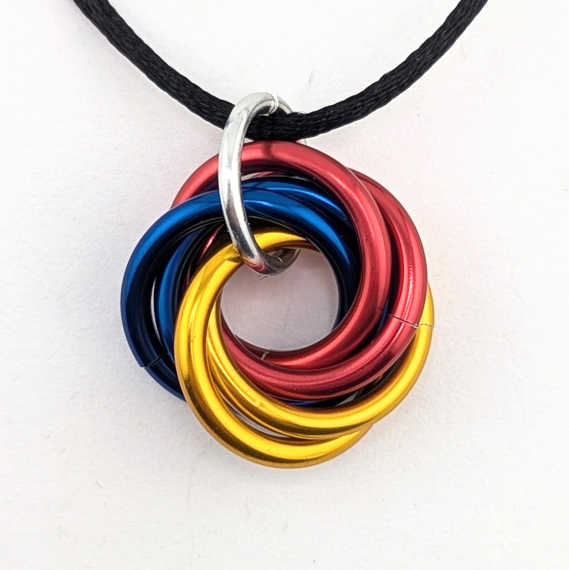 Möbii® "Stay Gold, America": Long Live the American Dream, Stylish Discreet Fidget Fashion Wear: Necklaces, Earrings, Keychains Steel Lynx