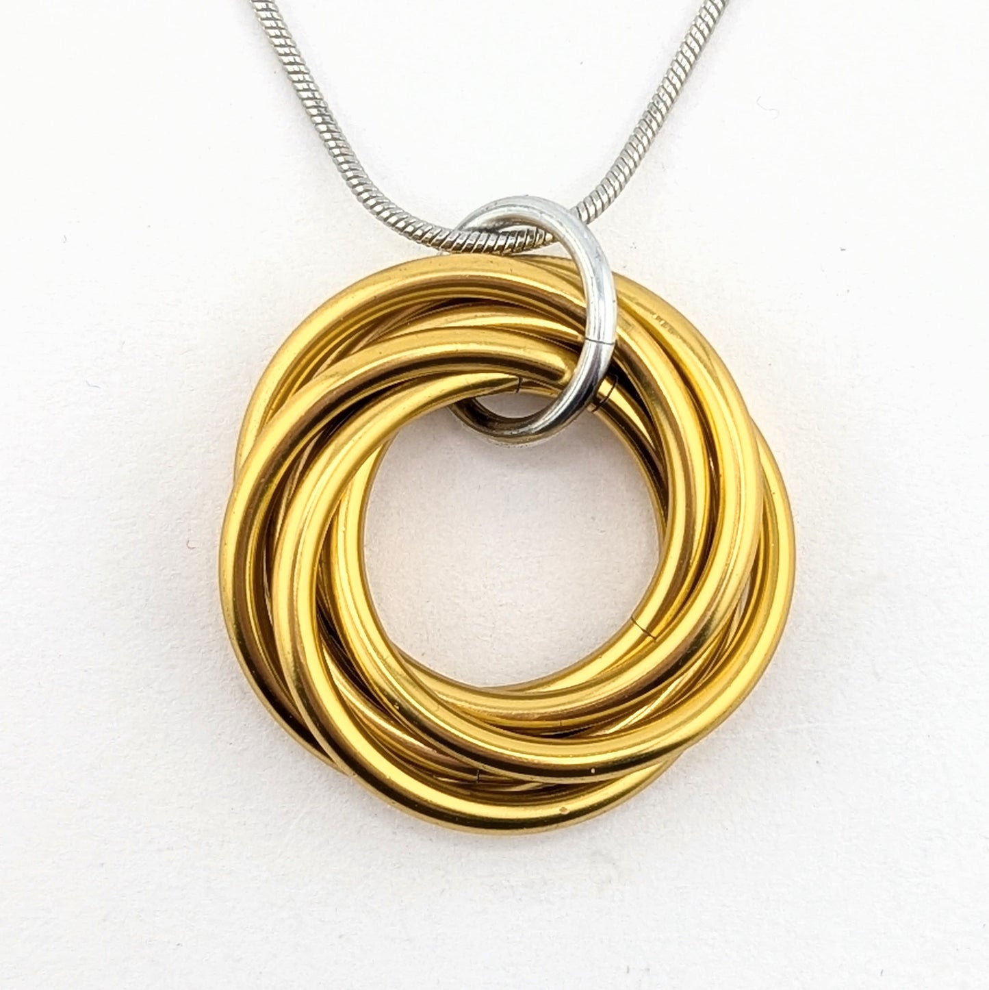 Möbii® "Stay Gold, America": Long Live the American Dream, Stylish Discreet Fidget Fashion Wear: Necklaces, Earrings, Keychains Steel Lynx