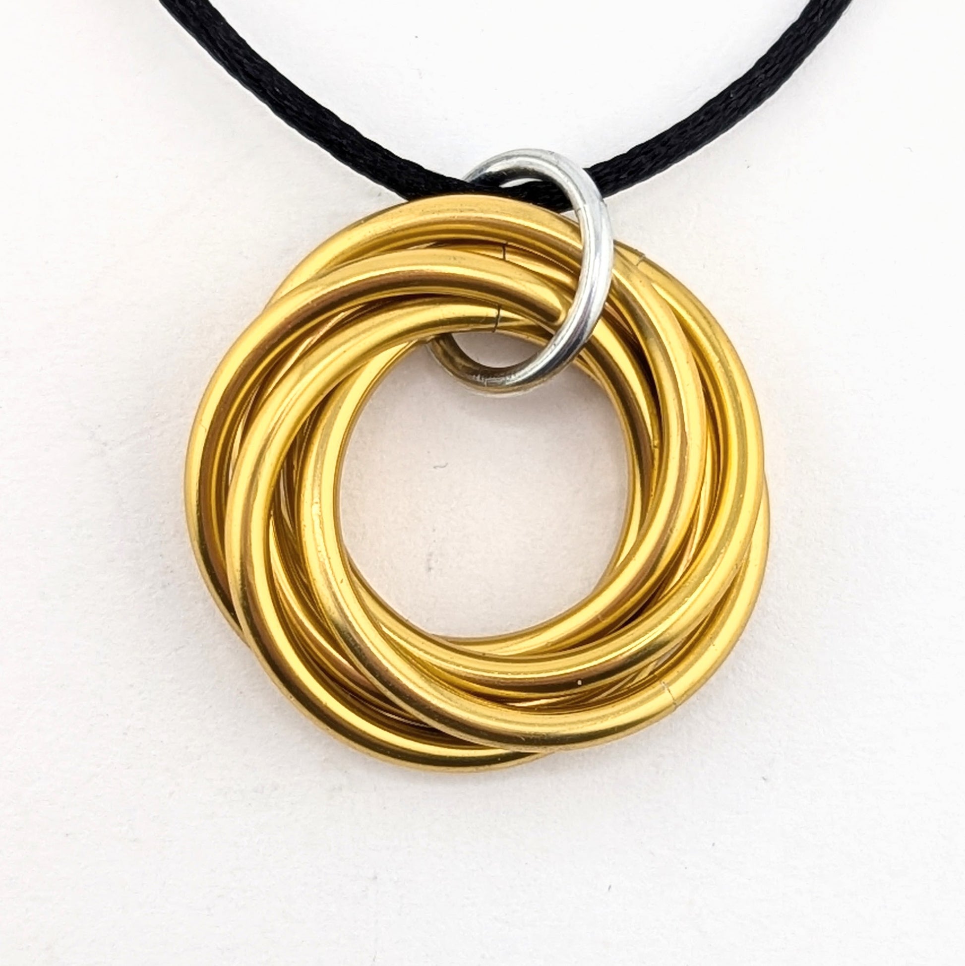Möbii® "Stay Gold, America": Long Live the American Dream, Stylish Discreet Fidget Fashion Wear: Necklaces, Earrings, Keychains Steel Lynx