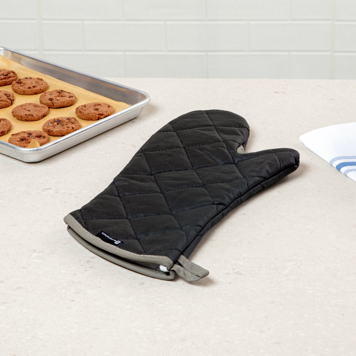 RW Threads Black Cotton Oven Mitt - Flame Retardant, with Thumb Guard - 17" x 8" x 1/2" - 1 count box