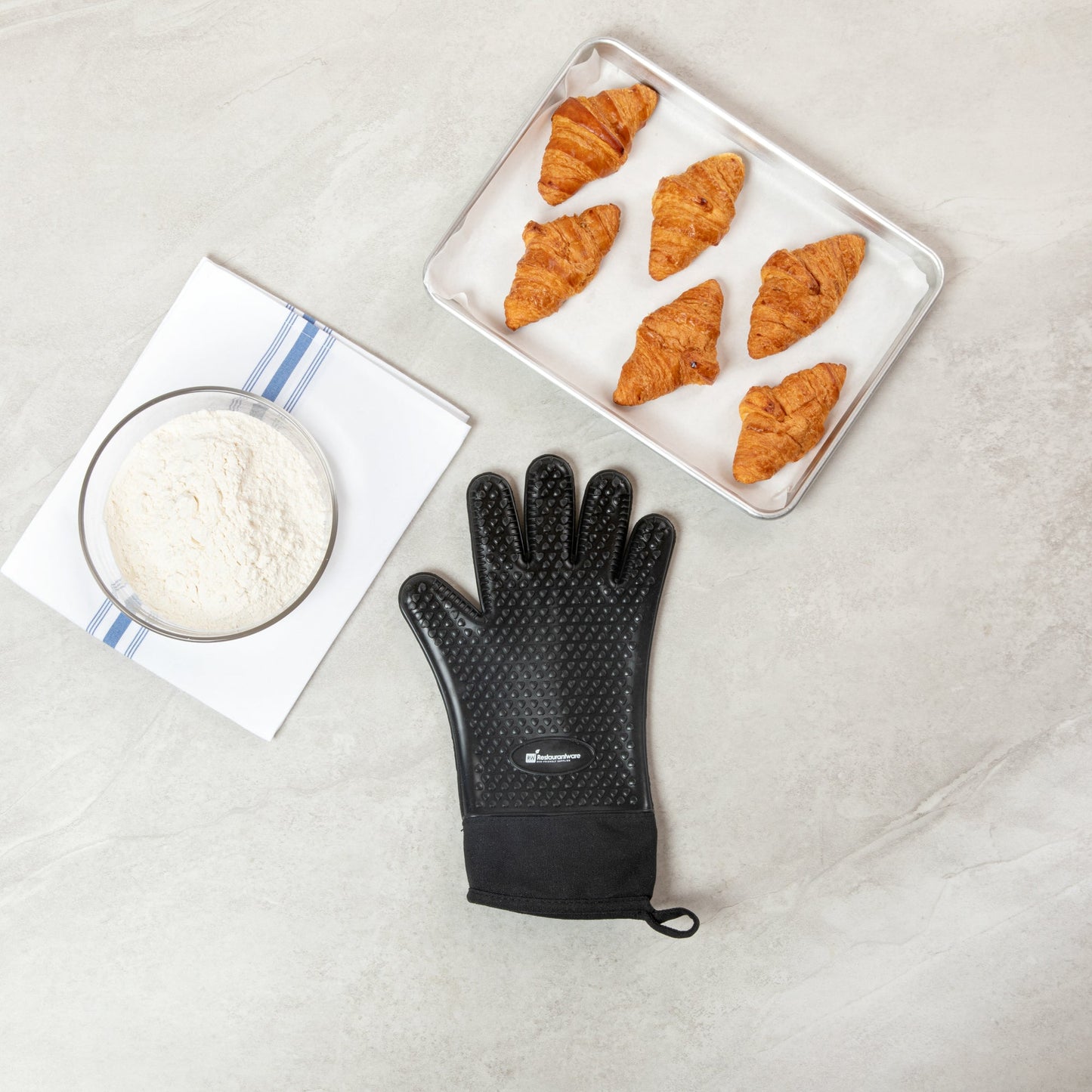 Comfy Grip Black Silicone Oven Mitt - Heat-Resistant, Cotton Lining - 13" x 7 1/2" x 1/2" - 1 count box