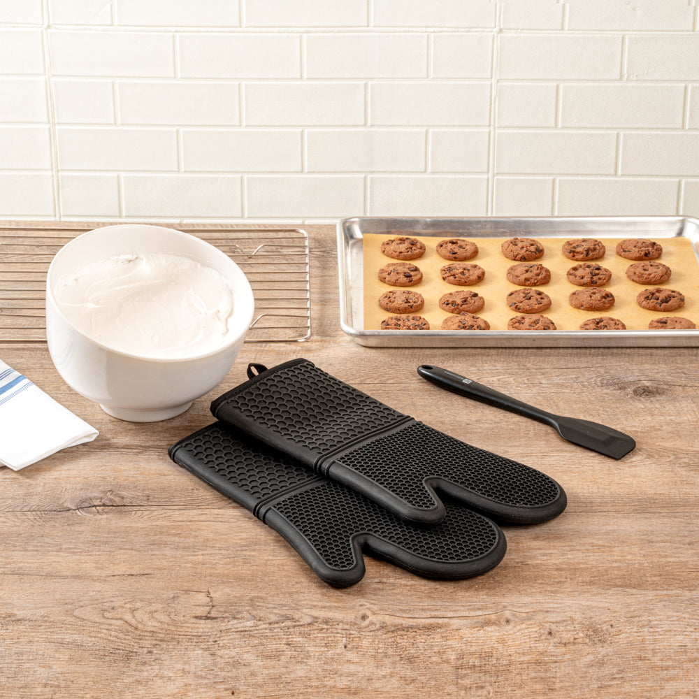 Comfy Grip Black Silicone 2-Piece Oven Mitt Set - Heat-Resistant - 14" x 7 1/4" x 1 1/2" - 1 count box