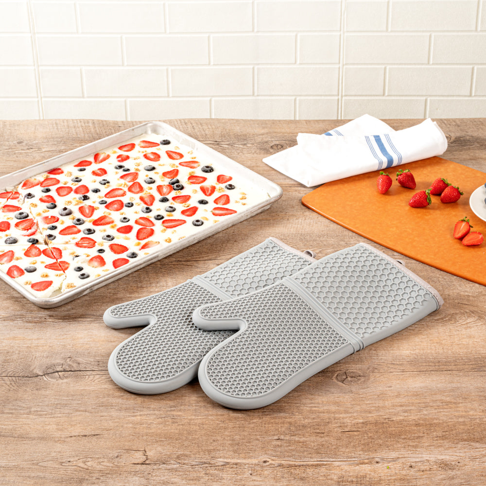 Comfy Grip Gray Silicone 2-Piece Oven Mitt Set - Heat-Resistant - 14" x 7 1/4" x 1 1/2" - 1 count box