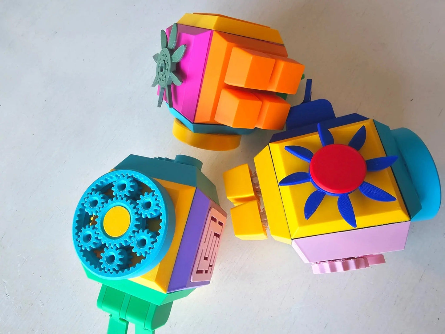 The Tween Space Modular Fidget Cube — Swappable Sensory Toy | 4 Inch Main Street Collective