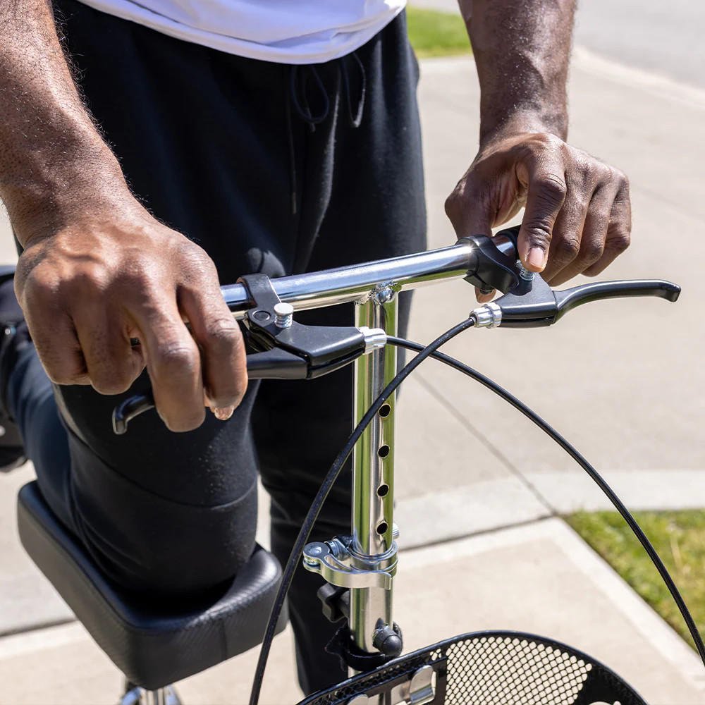 Knee walker handlebar and adjustable steering column with mesh storage basket