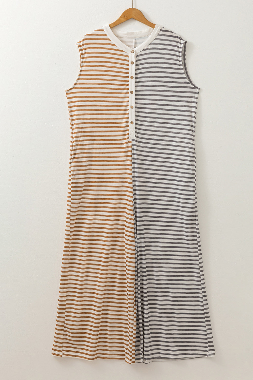 Hanging sleeveless color-block striped jumpsuit with button placket and wide legs