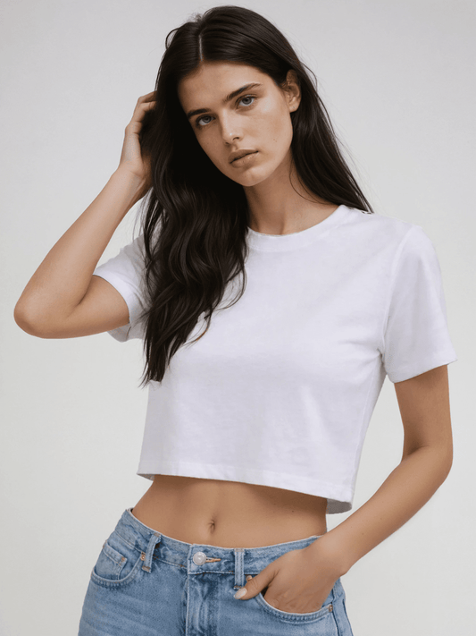 White cropped tee with crew neck and short sleeves