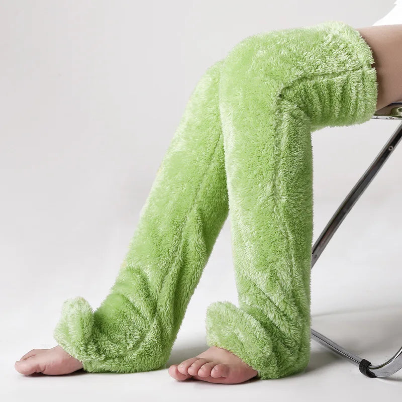 Over-Knee Fuzzy Warmth You’ll Love 🧦❄️