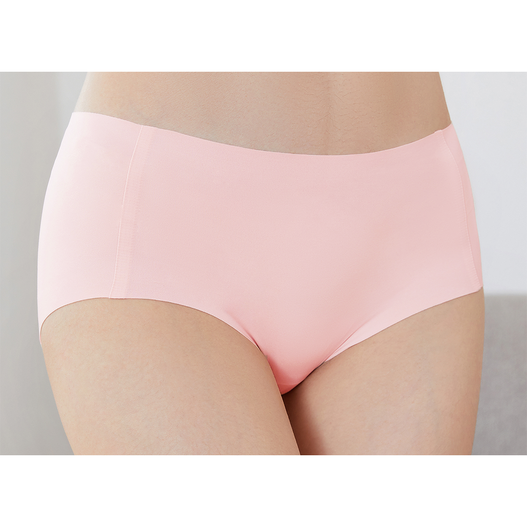 Women's hipster underwear in pink, smooth mid-rise brief