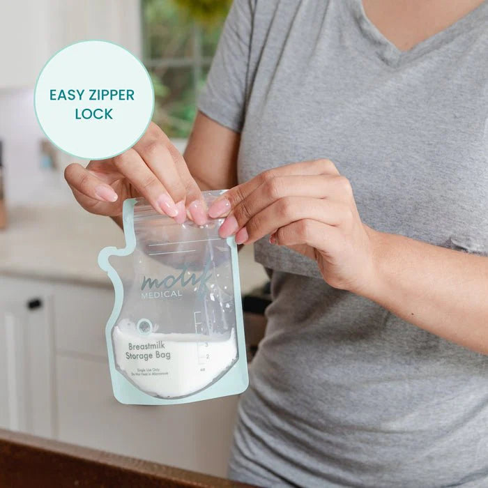 Breastmilk storage bag with easy zipper lock and measurement labels