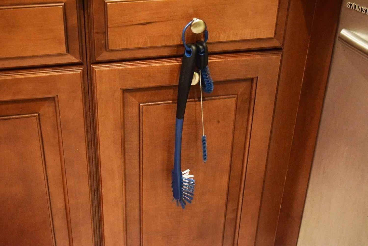 The Coldest Water Bottle Brush: 3 Tools in 1 Coldest